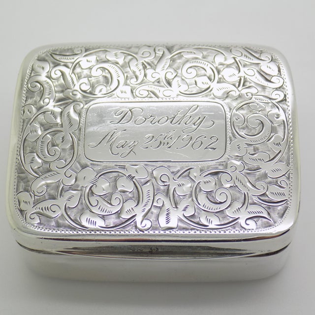 1960s Vintage British Handmade Genuine Sterling Silver 925 Chiseled Pill Trinket Box For Sale - Image 5 of 17