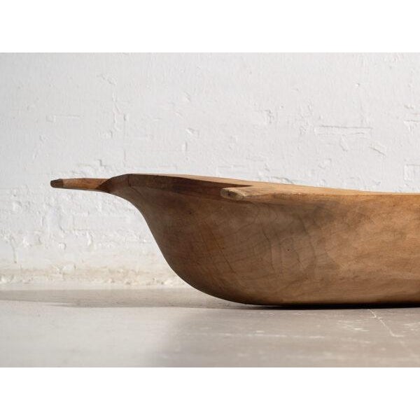 Antique wabi-sabi solid wood bowl (c.1900) Dimensions: Length: 83 cm Depth: 41 cm Height: 17 cmStyle: PrimitiveMaterials...