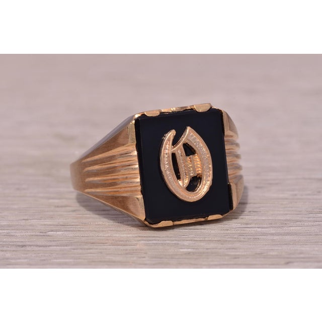 The Dati: Vintage Gentleman's Onyx and Carved D Initial Cocktail Ring in Yellow Gold For Sale - Image 9 of 12