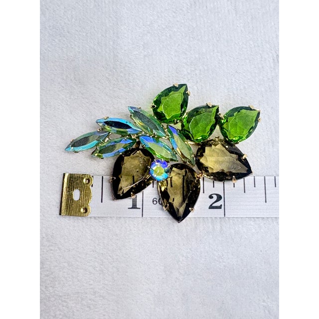Czechoslovakia Mid‑Century Czech Ab Rhinestone Brooch Czecho/Slovakia, Uranium Glass For Sale - Image 4 of 5