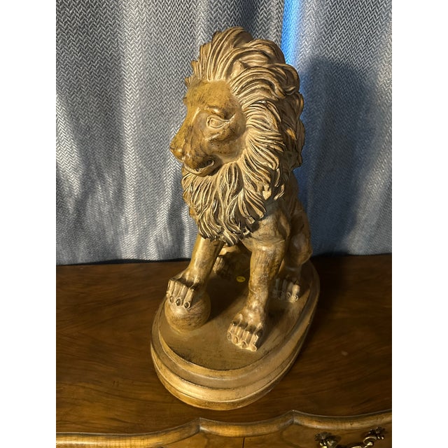 Hollywood Regency Vintage Classical Style Gold Gilt Lion Sculpture – Resin For Sale - Image 3 of 11