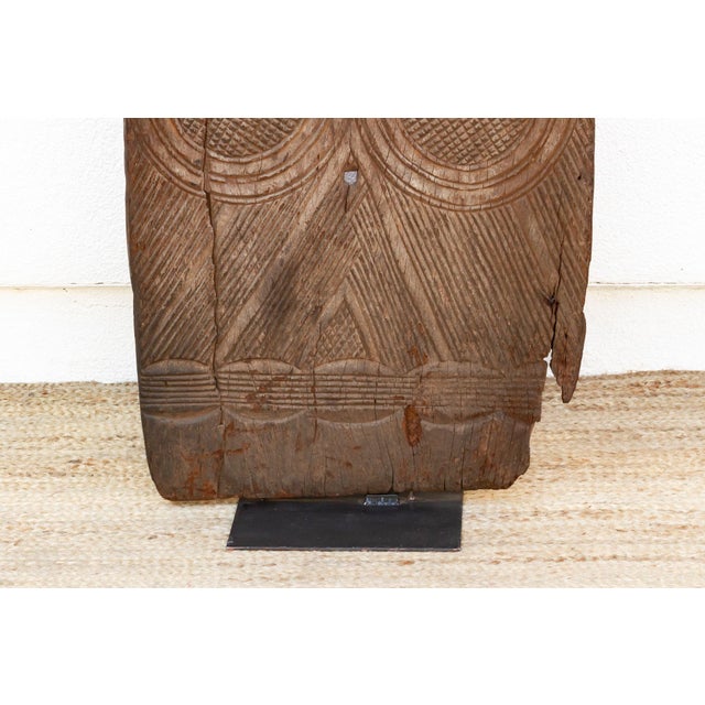 Early 20th Century Twin Ring Antique Igbo African Door For Sale - Image 5 of 8