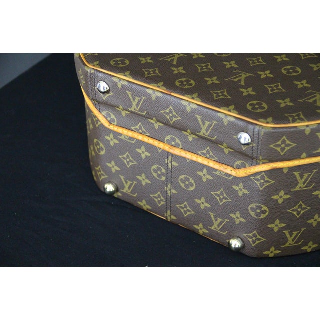 Round Monogram Canvas Hat Box by Louis Vuitton, 1980s For Sale - Image 16 of 17