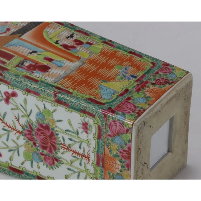 Pair of 19th Century of Square Cantonese Porcelain Vases For Sale - Image 12 of 13