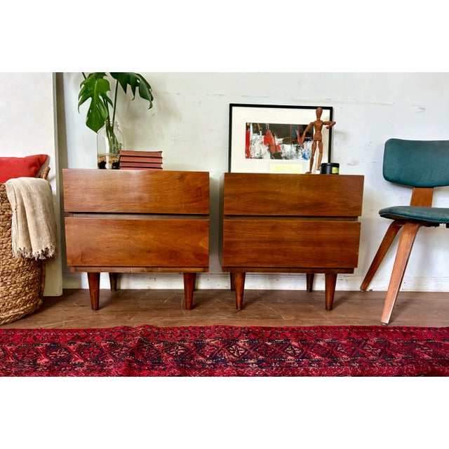 Wood 1960s Mid- Century Modern American of Martinsville Walnut Veneer 2 Drawer Nightstands For Sale - Image 7 of 12