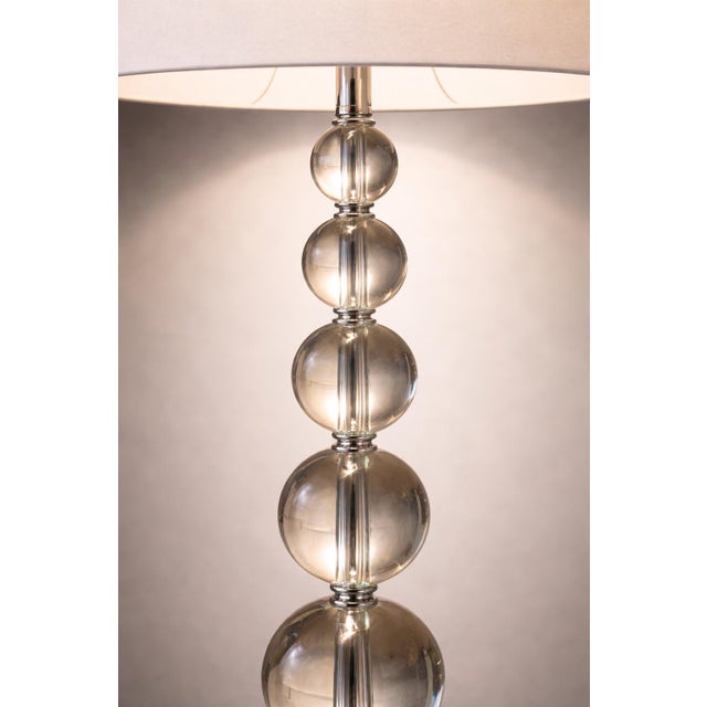 Late 20th Century Modern Glam Stacked Crystal Orb Table Lamp With Polished Chrome Base – Hollywood Regency Transitional Style For Sale - Image 4 of 9