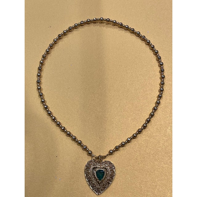 Metal Vintage 14 Karat Yellow Gold Heart Locket WITH Natural Emerald , NO CHAIN For Sale - Image 7 of 18