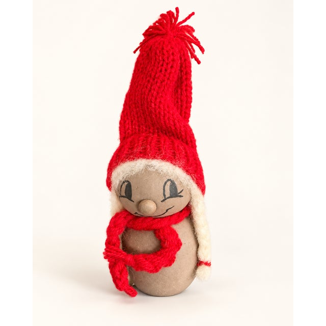 Rare and highly decorative vintage Jette Nissen Christmas family from Denmark, dating from the 1960s. This complete...