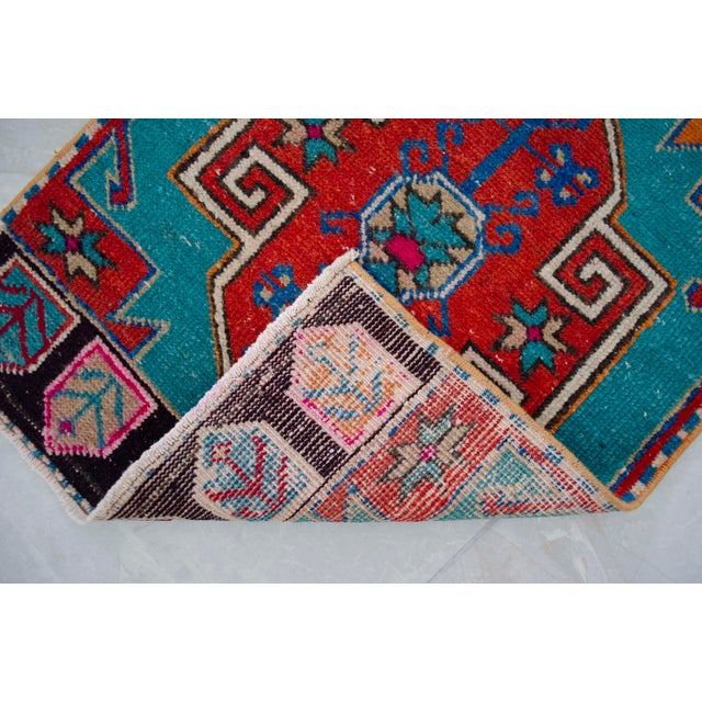 1970s Vintage Oushak Rug Hand Knotted Small Rug Mat - 1′8″ × 3′11″ For Sale - Image 9 of 14