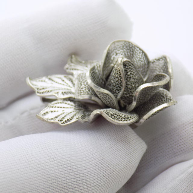 Vintage Italian Handmade Genuine Silver Filigree Medium-Sized Rose Flower Brooch For Sale - Image 6 of 13