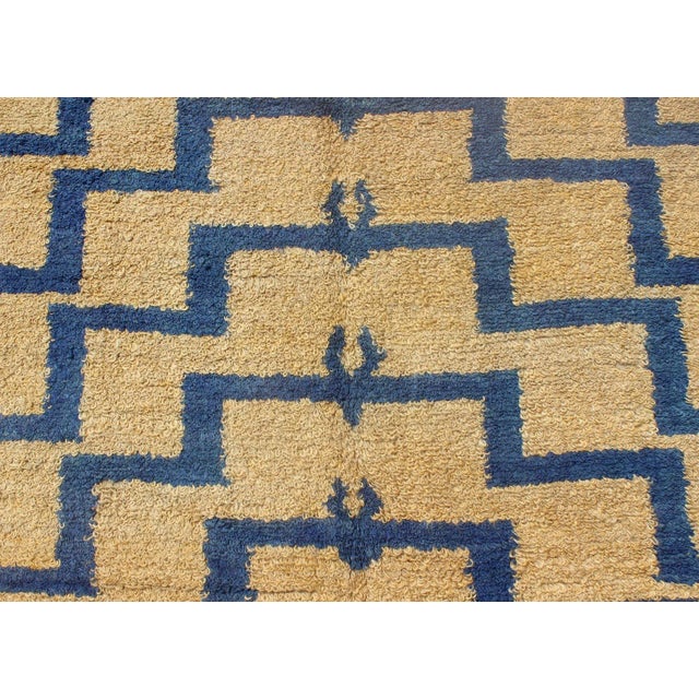 Vintage Mid-Century Modern Tulu Turkish Rug With Tribal Pattern in Blue and Soft Gold For Sale - Image 4 of 12