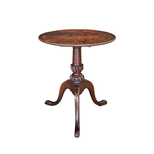 Wood Late 18th Century Georgian Tilt-Top Table in Oak For Sale - Image 7 of 12