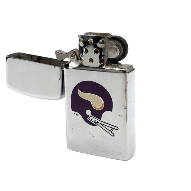Metal 1970s Minnesota Vikings Vintage Zippo Slim Lighter With Original Box For Sale - Image 7 of 8