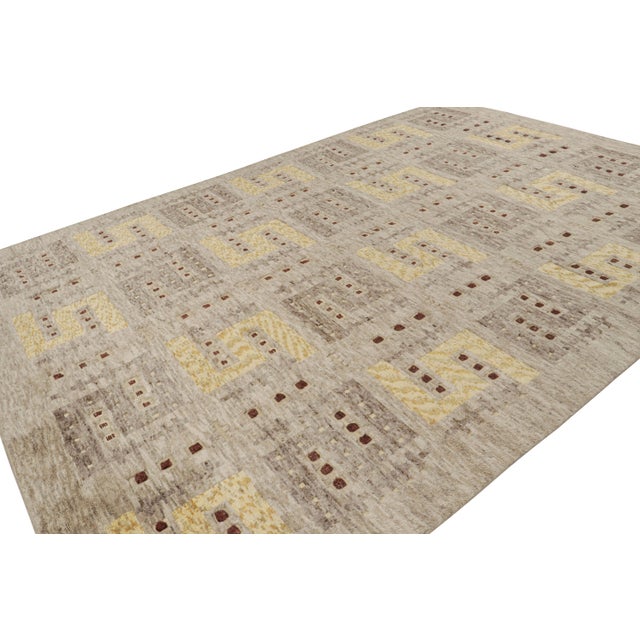 This 10x14 Swedish Kilim rug design is from the flatweaves in the Scandinavian rug collection by Rug & Kilim. Hand-knotted...
