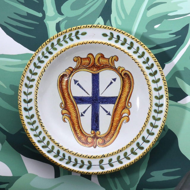 1960s Italian Macchiavelli Rucellai and Davanzati Crest Plates Signed and Numbered - Set of 3 For Sale In Tampa - Image 6 of 9