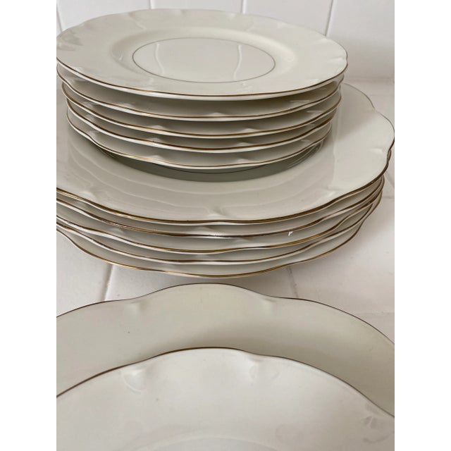 This is a lovely set of 6 dinner and salad plates for the Leeds Cream and White pattern of Theodore Haviland of New York....