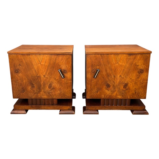 Art Deco Nightstands with Figured Wood Veneer, 1940s, Set of 2 For Sale