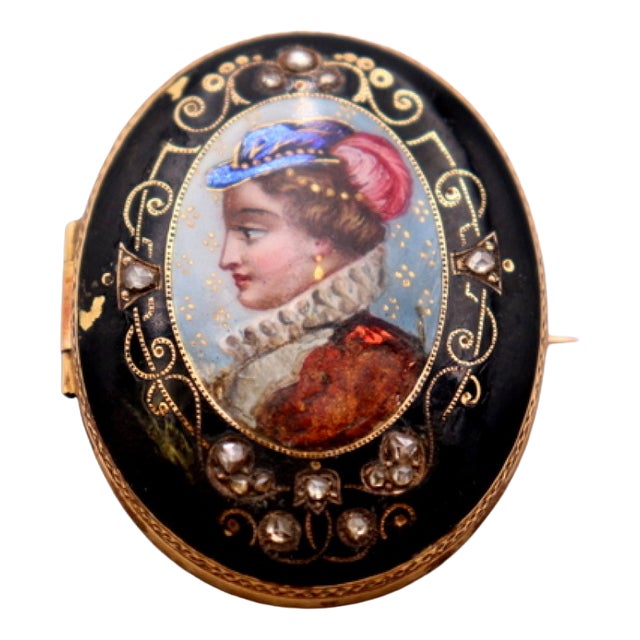 Gold Brooch with Figure of Ancient Lady For Sale