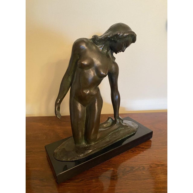 Sculptor, engraver and medallist. Serge Zelikson received his secondary artistic education in his native country. In 1914...
