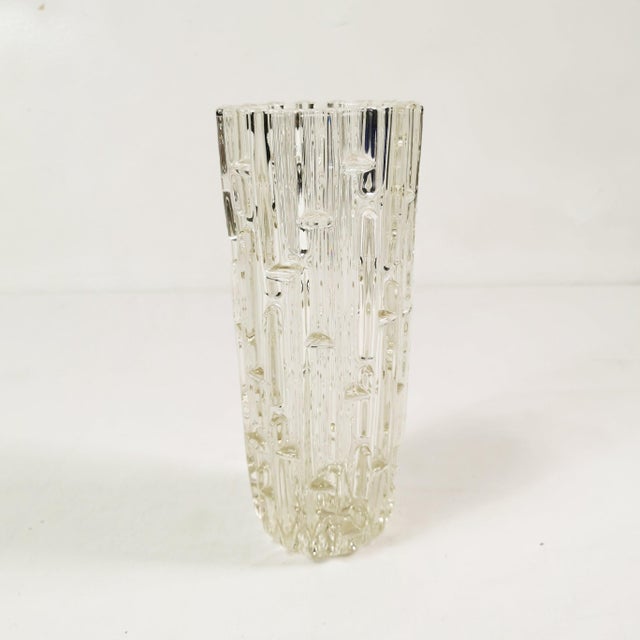 Modernist Labyrinth Vase by Frantisek Vizner for Rudolfova Hut, Czechoslovakia, 1960s For Sale - Image 11 of 12
