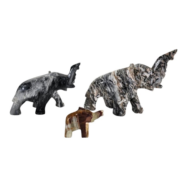 Hand Carved Onyx Agate Marble Elephant Figurines Set of 3 For Sale