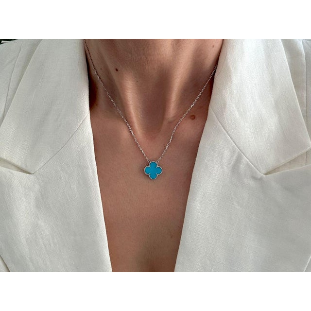 Van Cleef & Arpels Vintage Alhambra Blue Turquoise 18k White Gold Pendant Necklace For Sale In Washington DC - Image 6 of 10