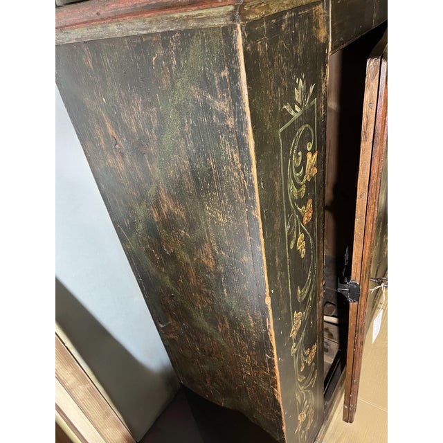 Late 19th Century Bavarian Pine Armoire For Sale In New York - Image 6 of 8