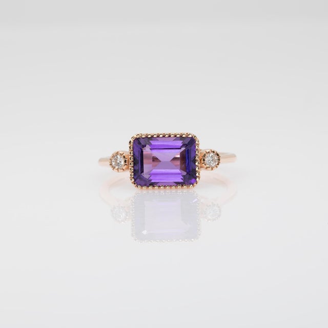 2.4Ct Amethyst Ring With Earth Mined Diamonds Accents: Solid 14k Gold, Size 6.75 For Sale - Image 4 of 7