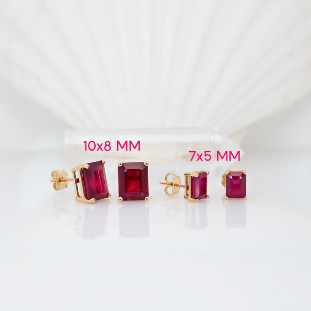 2020s 7.5cts Madagascar Ruby Solitaire Stud Earrings: Solid 14k Gold, 10x8mm, A Pair For Sale - Image 5 of 9