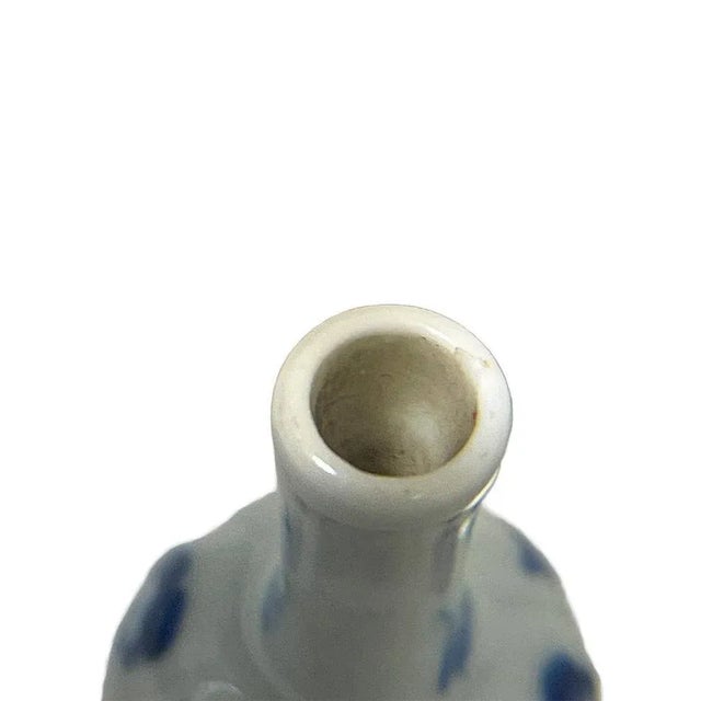 Blue and White Kangxi Dollhouse Miniature Vases in Chinese Porcelain, 18th Century, Set of 3 For Sale - Image 9 of 10