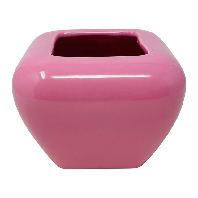 Haeger Vintage Haeger Pottery Pink Square Planter 4347 | Art Deco Postmodern Style | Glossy Fuchsia Ceramic Vase | 1980s Home Decor For Sale - Image 4 of 9