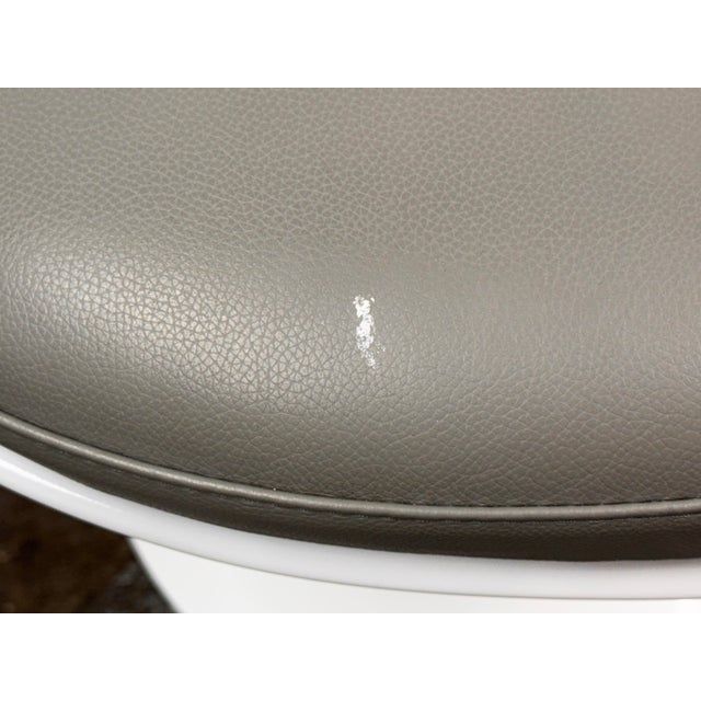 Eero Saarinen for Knoll Tulip Armless Swivel Chairs, Set of Four For Sale - Image 9 of 12