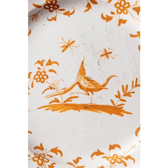 Shaped Ochre Plate with Bird from Moustiers Faience, 1700s For Sale - Image 4 of 8