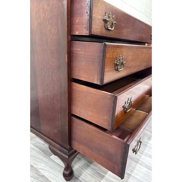 Antique Chippendale Style Mahogany Four Drawer Chest of Drawers Bachelor’s Chest For Sale - Image 10 of 12