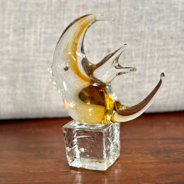 Mid-Century Modern Vintage Murano-Style Glass Fish Sculpture – Amber on Ice Base For Sale - Image 3 of 10