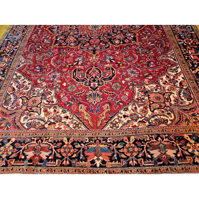 Vintage Persian Heriz Serapi Rug, Hand-Knotted Wool, Geometric Medallion Pattern, Red & Navy, 10x13 For Sale - Image 10 of 14