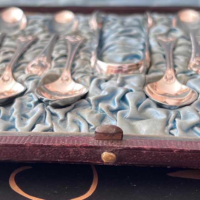 Antique Set of 12 demitasse spoons and sugar tongs in original satin-lined case // hostess gift // coffee service // rococo // shell motif For Sale - Image 11 of 18
