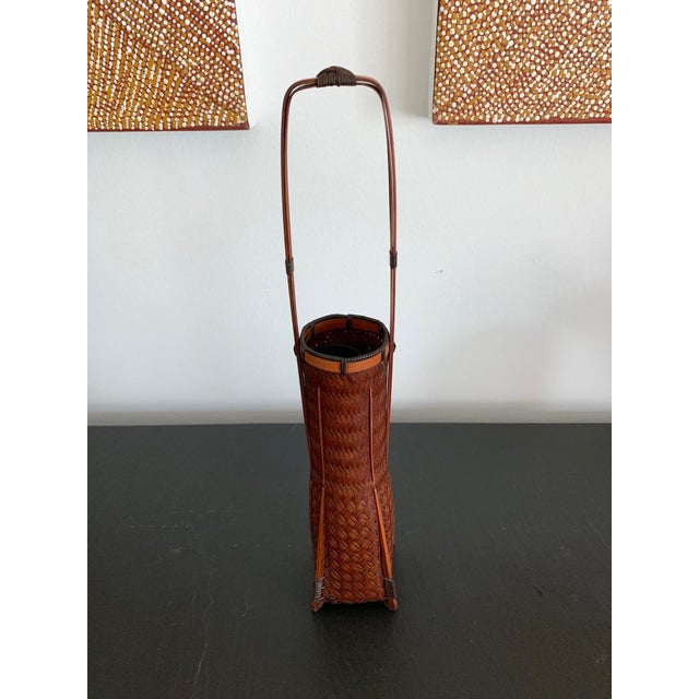 Brown Elegant Japanese Lacquered Ikebana Bamboo Basket For Sale - Image 8 of 15