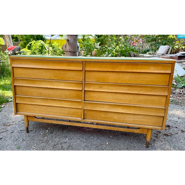 American of Martinsville 6 Drawer Dresser MCM Mid-Century Modern Dovetail Joinery Brass Legs and Accents and Glass Top For Sale - Image 10 of 12