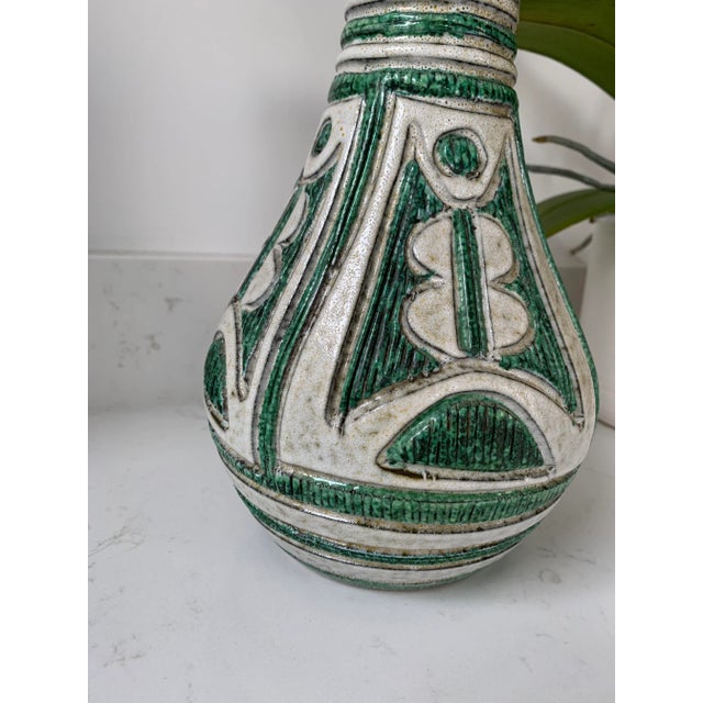 1960s 1960s Italian Classic Green & White Vase For Sale - Image 5 of 8