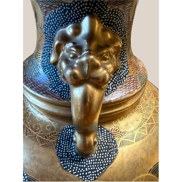 Antique Meiji Japanese Satsuma Ryuzan Rakan Vase Gilt Dragon Handles 16" For Sale - Image 11 of 16