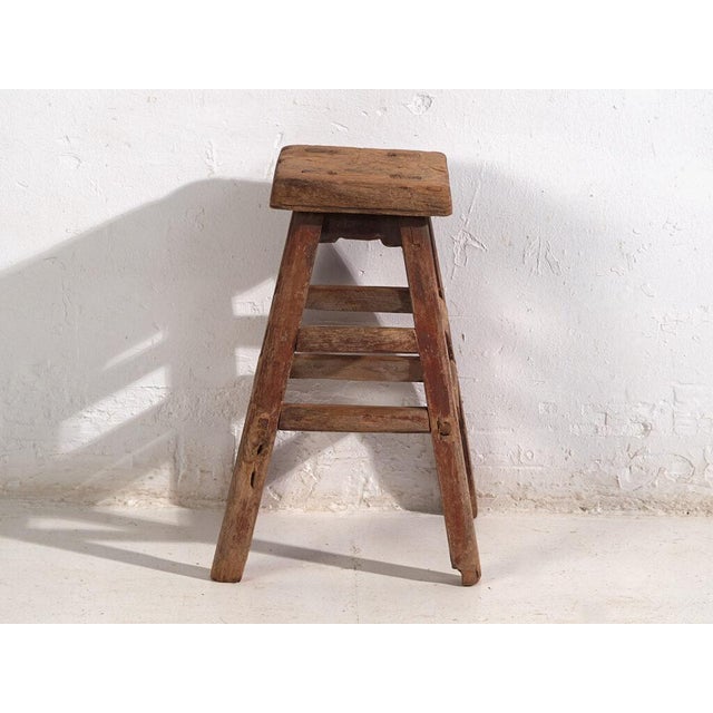 Small Antique Stool in Elm, 1900s For Sale - Image 5 of 7