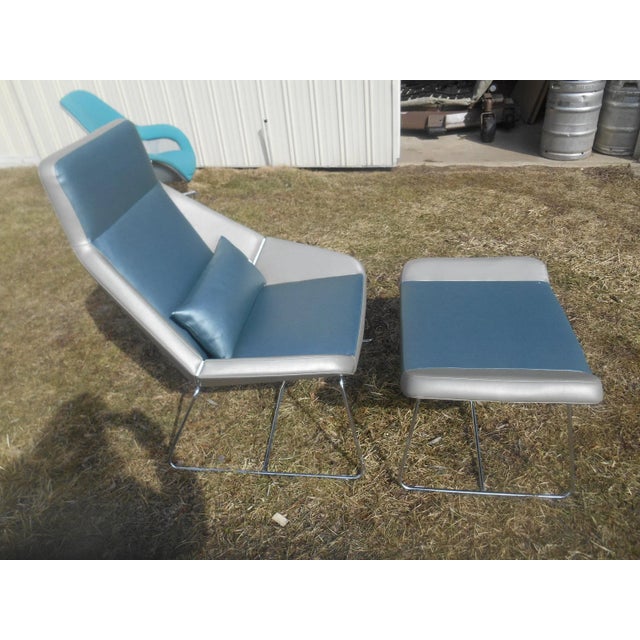 Contemporary Arcadia Nios Lounge Chair With Ottoman For Sale - Image 3 of 6