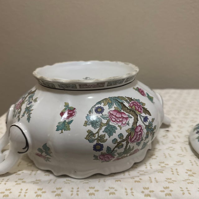 White Vintage Tureen With Floral Design by Verart Artesania Ceramica Spain For Sale - Image 8 of 11