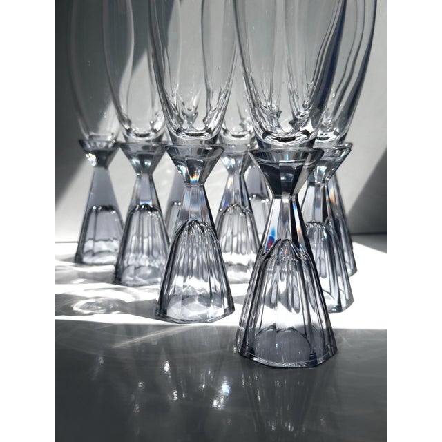 1980s Vintage Art Deco Revival Crystal Champagne Glasses with Purple Stems, Italy, 1980s, Set of 10 For Sale - Image 5 of 9