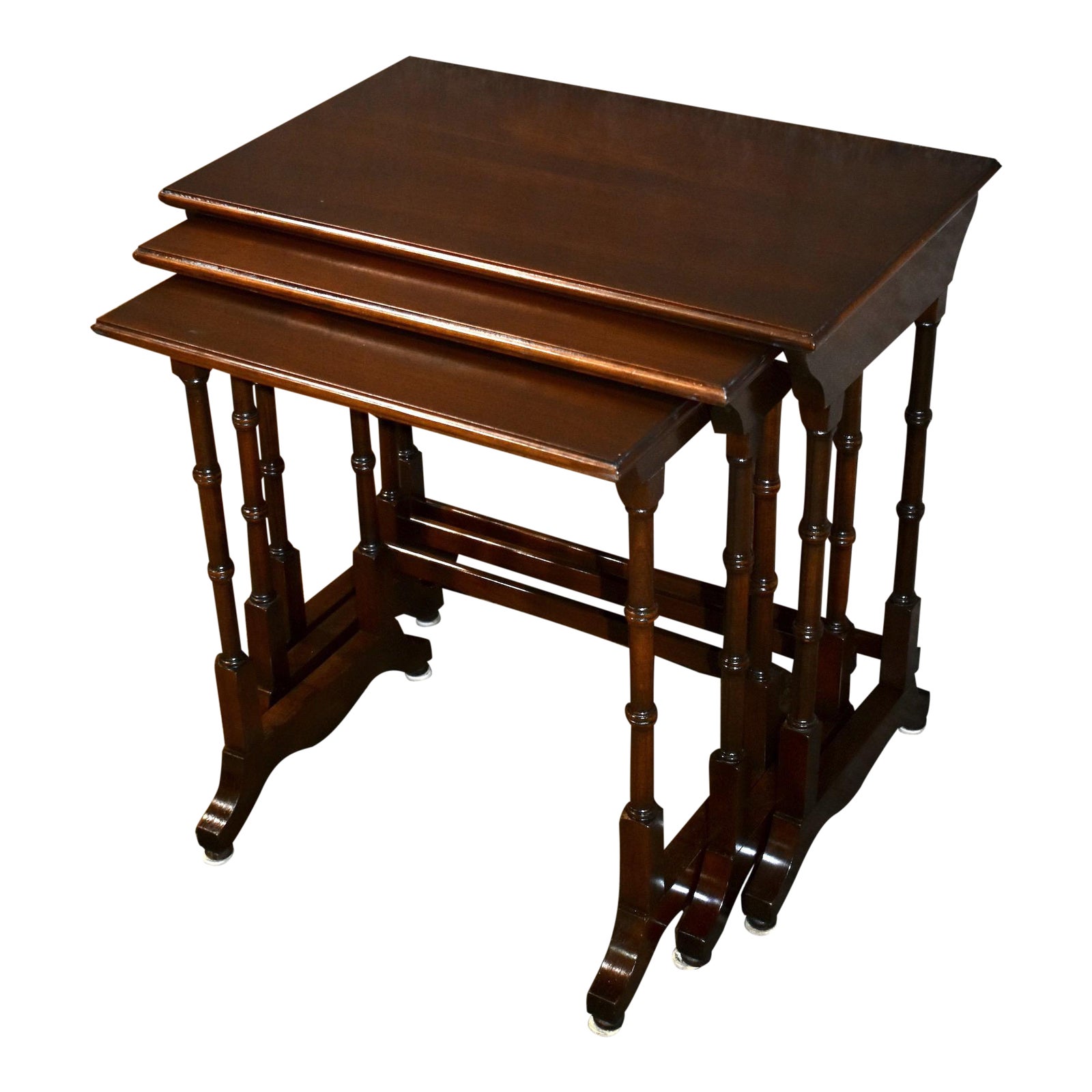 1980s Ethan Allen Mahogany Traditional Style Stacking Tables Set of 3