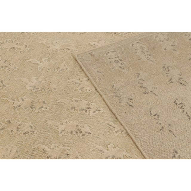 Contemporary Block Print Floral Beige Natural Silk Rug by Rug & Kilim, India For Sale In New York - Image 6 of 7