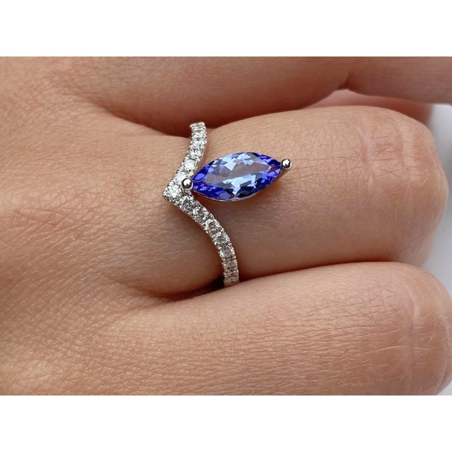 2010s Marquise Cut Tanzanite Curved Ring in 18k White Gold, Size 5.5 For Sale - Image 5 of 6