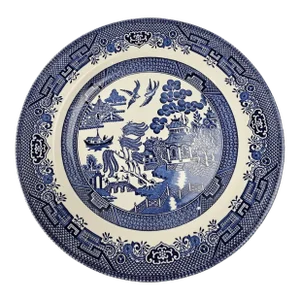 Late 20th-Century Churchill Blue Willow Porcelain Dinner Plate, England 10.25"