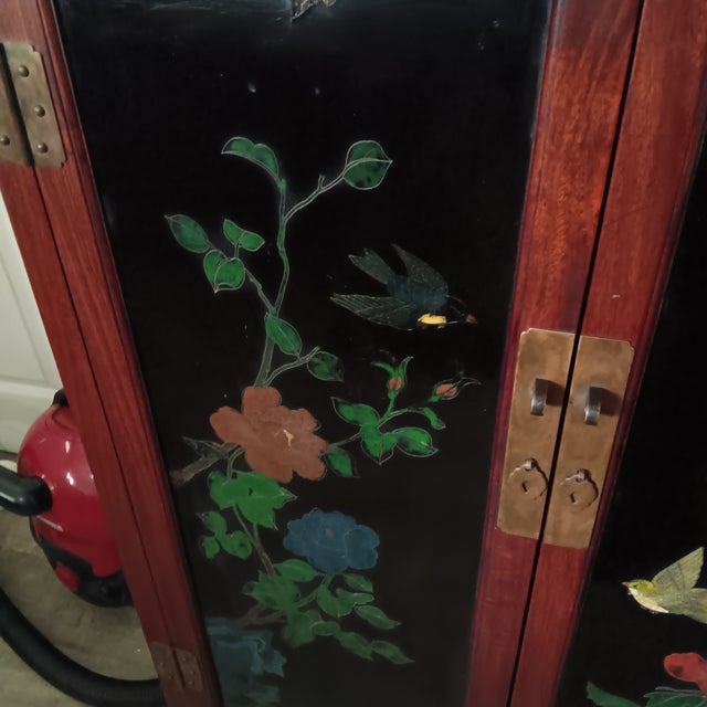 Mid 20th Century Chinoiserie Display Cabinet For Sale - Image 9 of 12